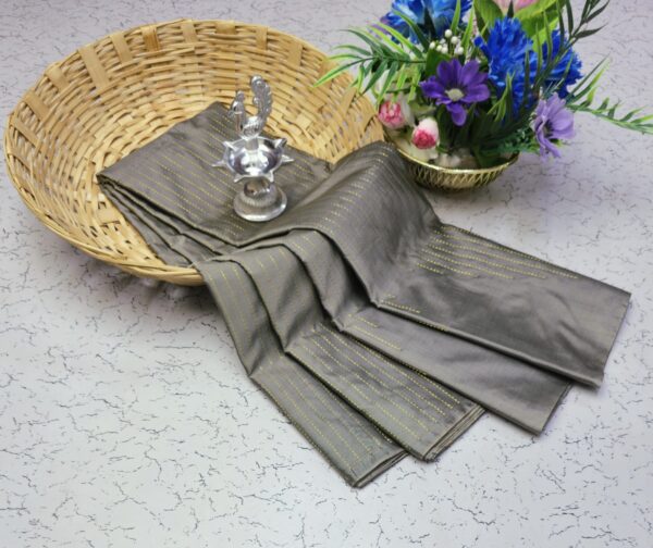 Arani Soft Silk Without Boarder 021