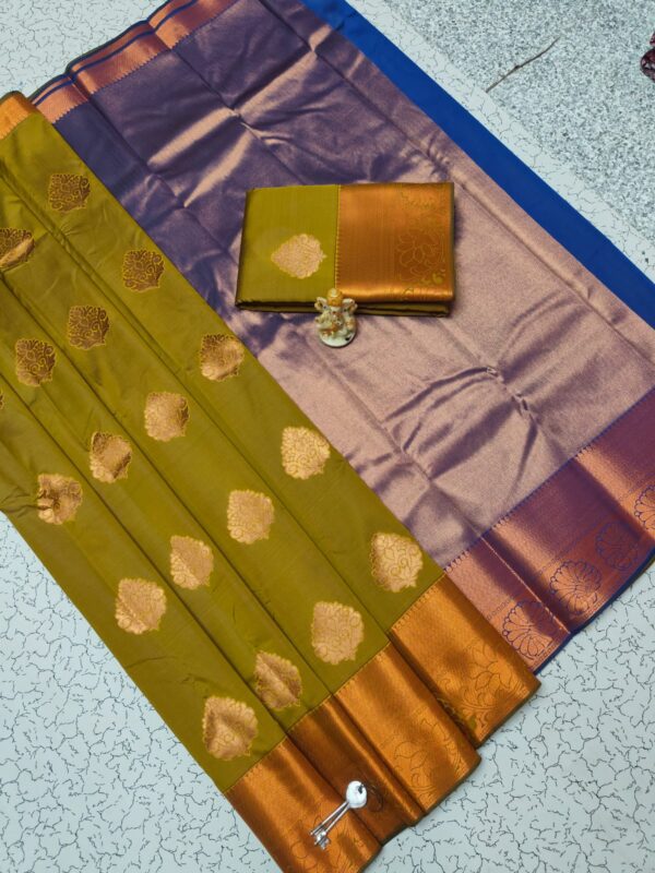 Fancy Bhutta Soft Silk Saree 022