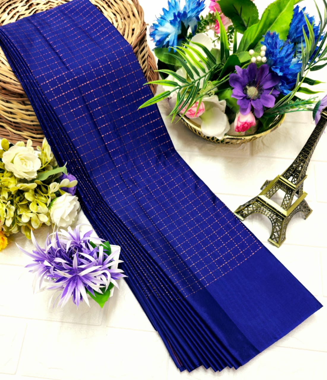 Arani Soft Silk Without Boarder 016