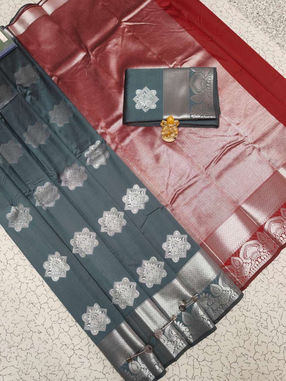 Fancy Bhutta Soft Silk Saree 004